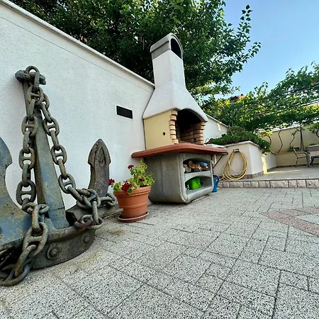 Vila Grubelic House