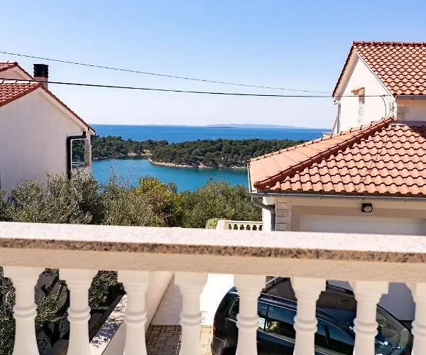 Private Detached House-2 Bedroom&3 Bathroom With Relaxing Garden Terrace-grubelic House Βίλα *