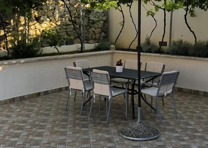 Private Detached House-2 Bedroom&3 Bathroom With Relaxing Garden Terrace-grubelic House Βίλα *