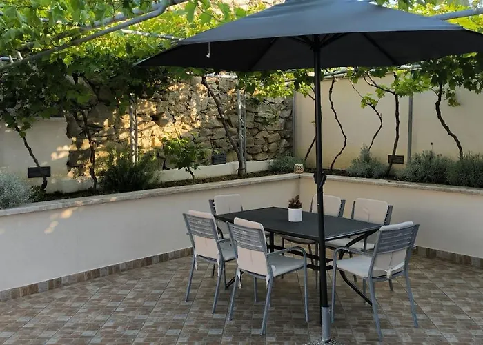 Private Detached House-2 Bedroom&3 Bathroom With Relaxing Garden Terrace-grubelic House Βίλα Palit
