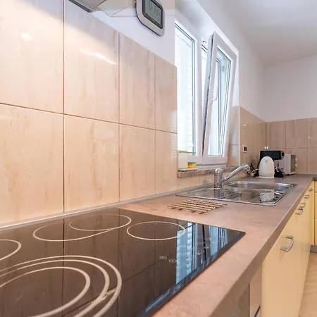 Private Detached House-2 Bedroom&3 Bathroom With Relaxing Garden Terrace-grubelic House Βίλα